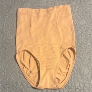 High-Waisted Shapewear Briefs in Peach